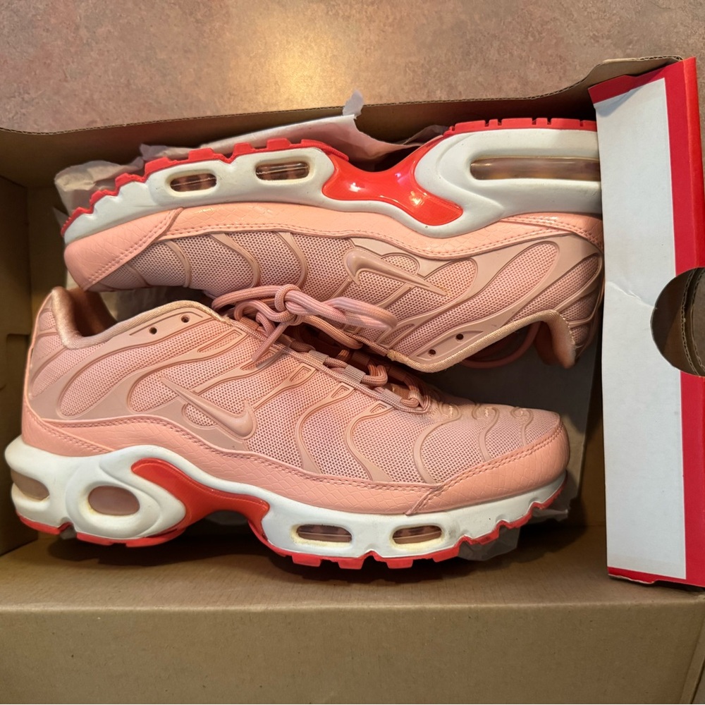 2019 Nike Wmns Air Max Plus SE 'CoralStardust'